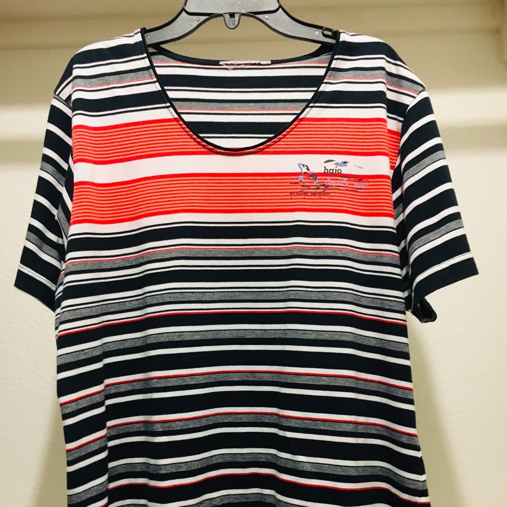 Round neck T-shirt